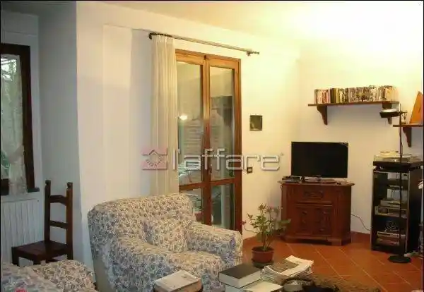 Villa in vendita a Cascina