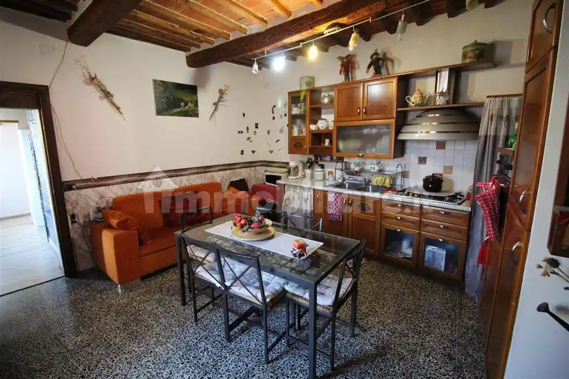 Appartamento in vendita a Montevarchi