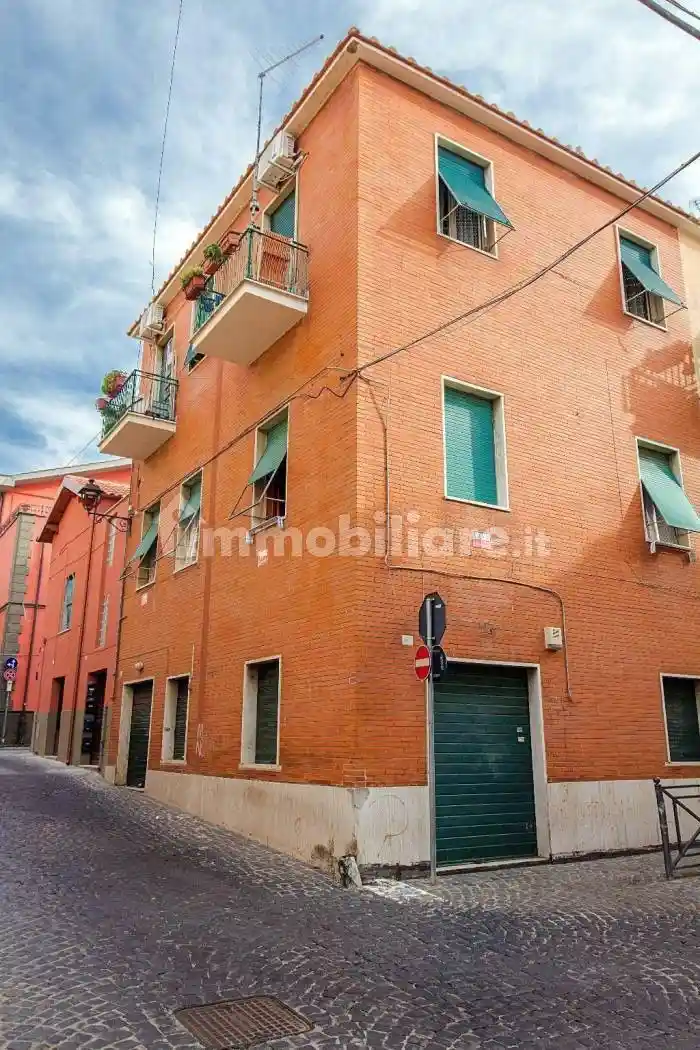 Appartamento in vendita a Colonna