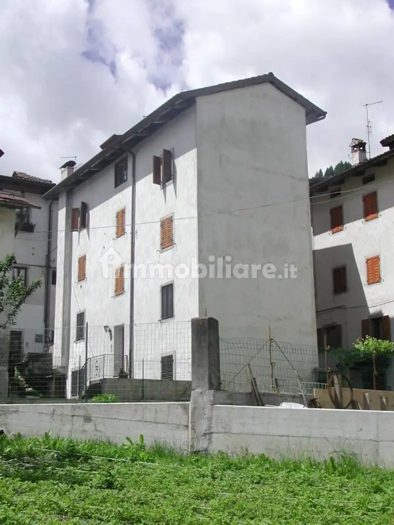 Appartamento in vendita a Sutrio