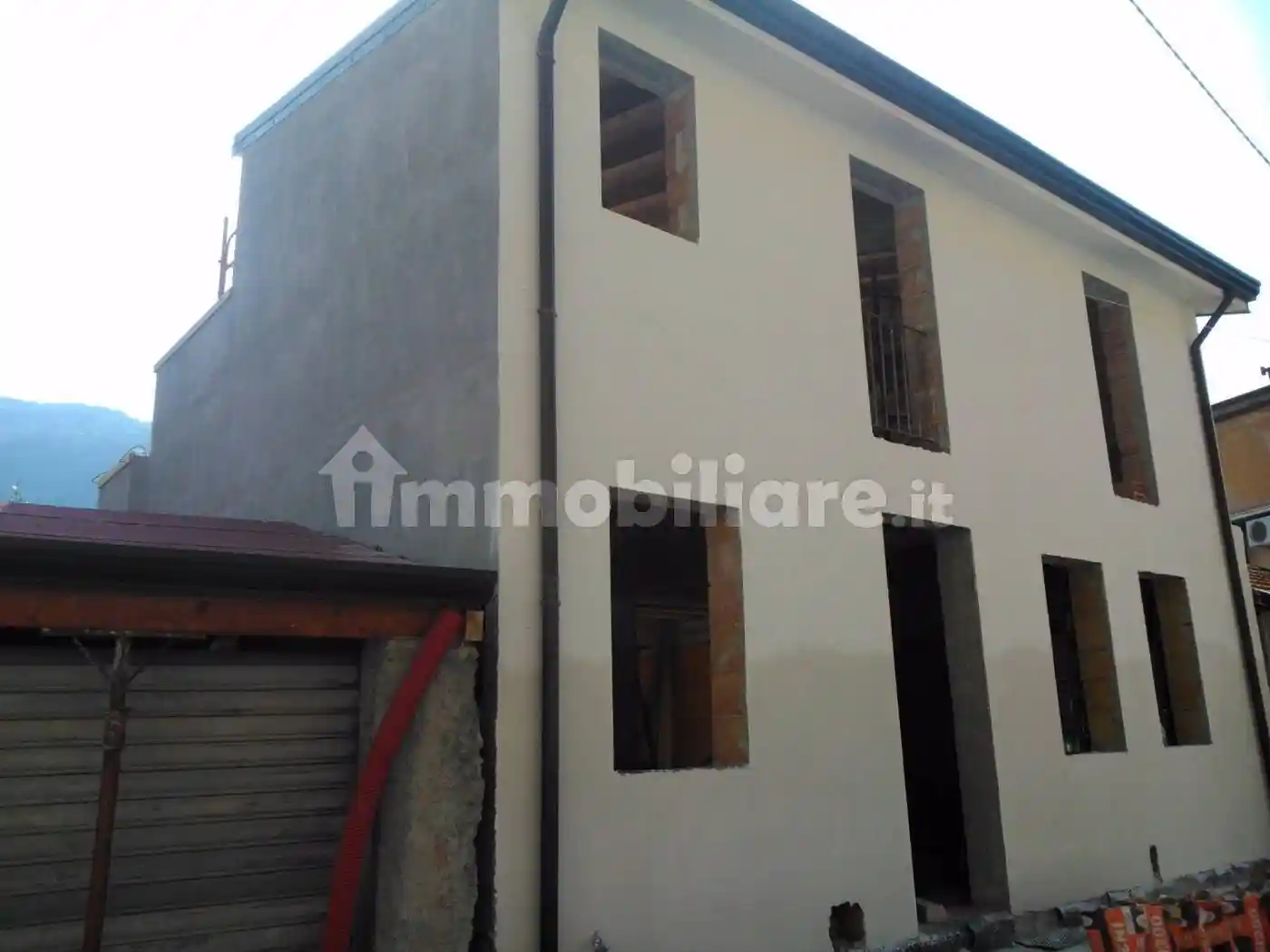 Casa indipendente in vendita a Sant'Angelo di Brolo