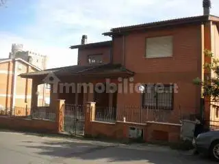 Palazzo - Edificio in vendita a Nazzano