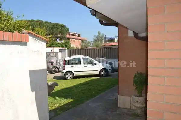 Trilocale da ristrutturare, piano terra, Morena, Roma - foto 4