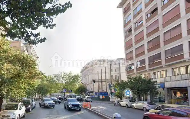 Palazzo - Edificio in vendita a Roma