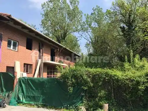 Rustico - Casale in vendita a Bra