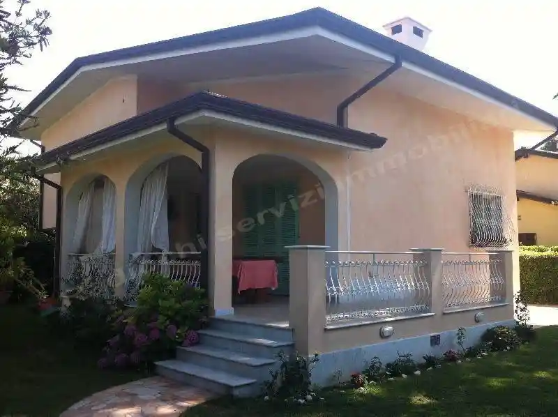 Villa in affitto a Forte dei Marmi