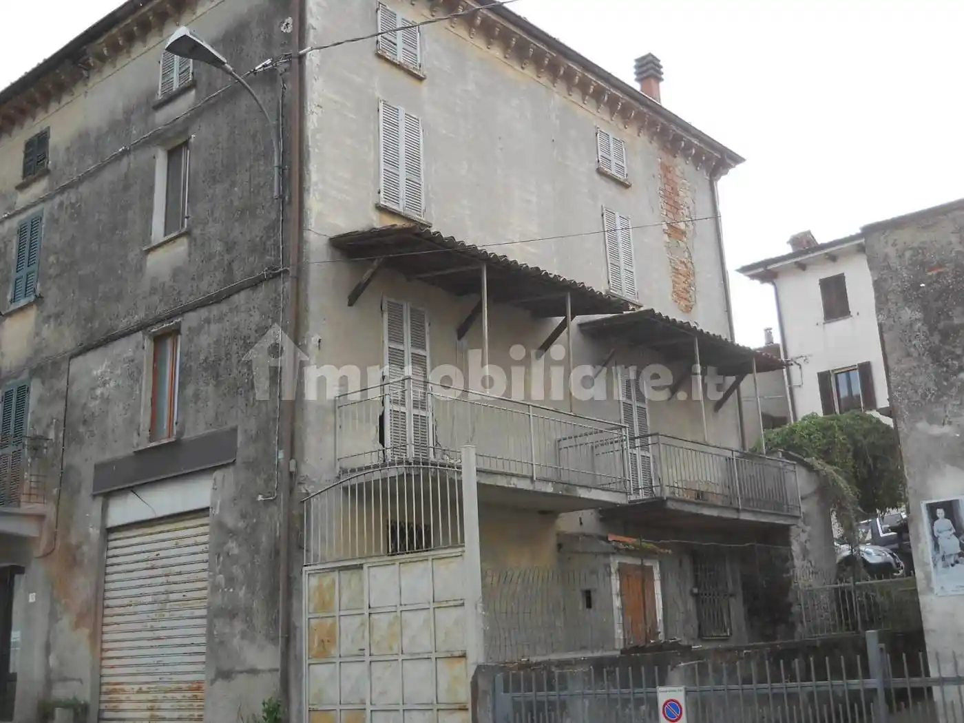 Rustico - Casale in vendita a Ziano Piacentino