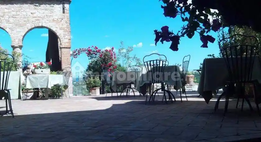 Palazzo - Edificio in vendita a Certaldo