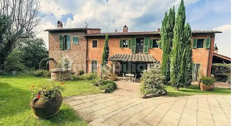 Rustico - Casale in vendita a Pontedera