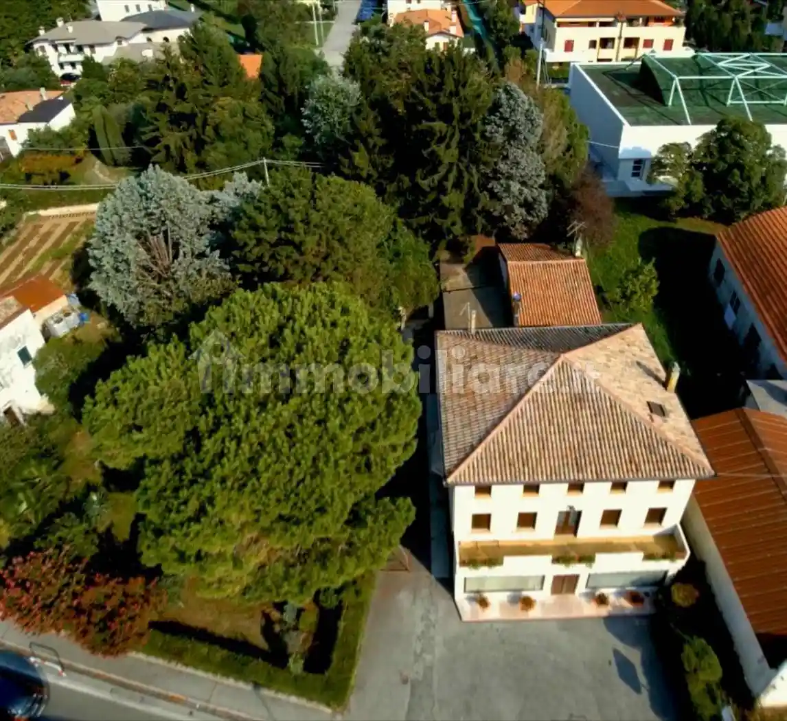 Casa indipendente in vendita a Romano d'Ezzelino