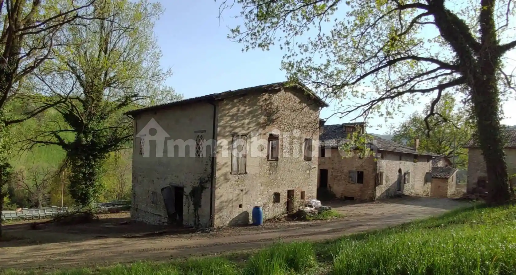 Rustico - Casale in vendita a Castelvetro di Modena
