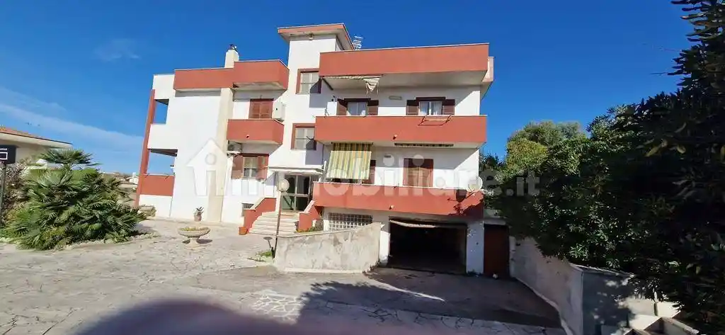 Palazzo - Edificio in vendita a Anzio