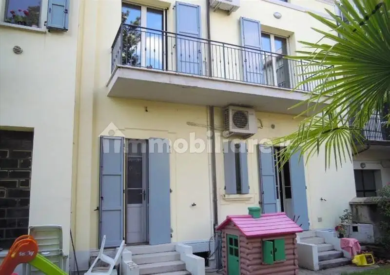 Casa indipendente in vendita a Forlì