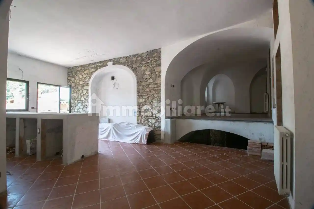 Appartamento in vendita a Calice Ligure