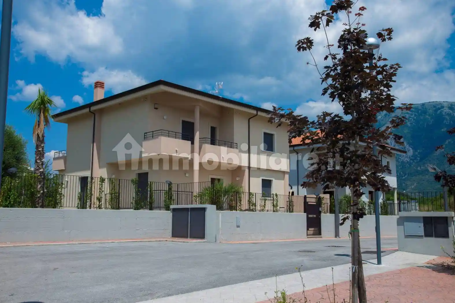 Villa unifamiliare, nuova, 200 m², Airola - foto 2