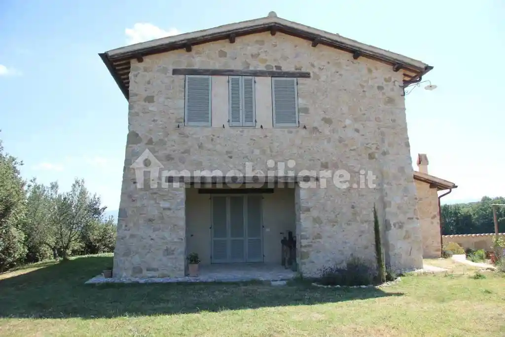 Rustico - Casale in vendita a Castel Ritaldi