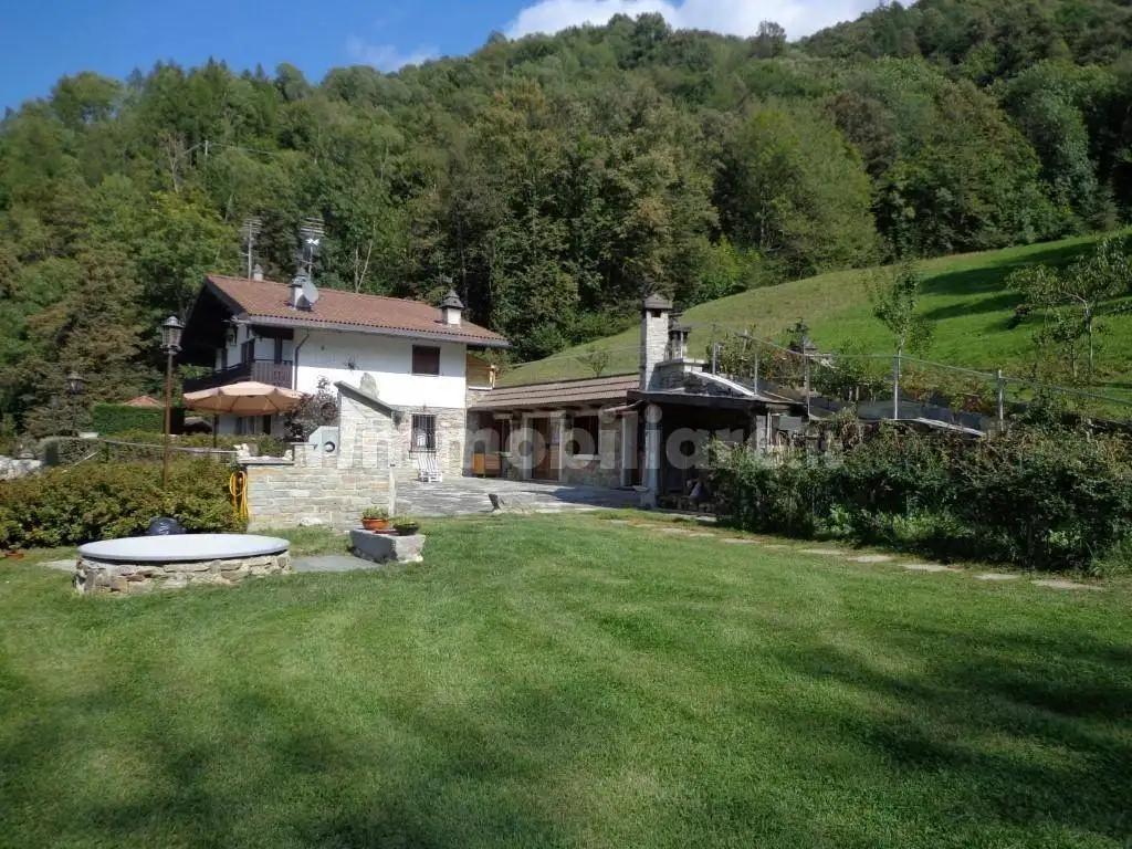 Villa in vendita a Mazzo di Valtellina