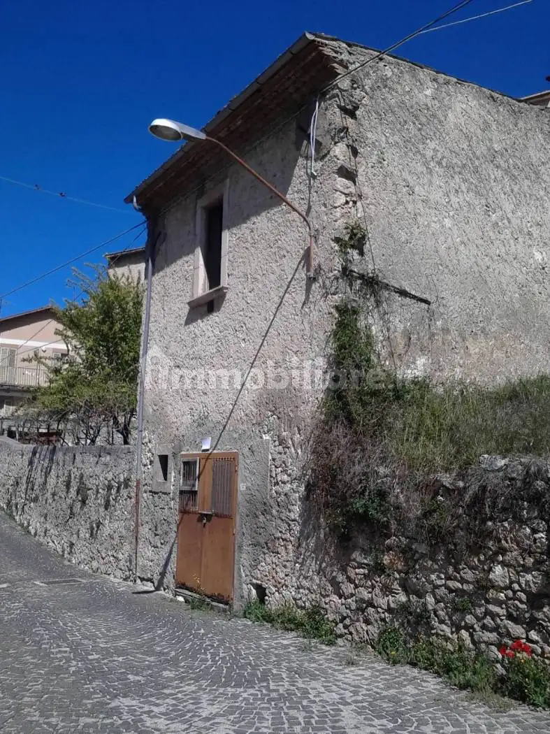 Palazzo - Edificio in vendita a Magliano de' Marsi