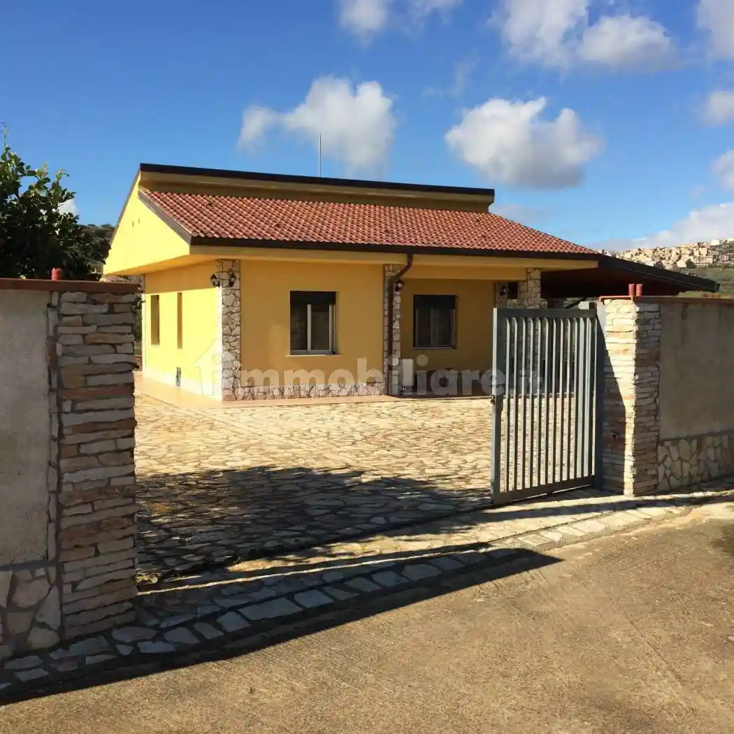 Villa in vendita a Cianciana