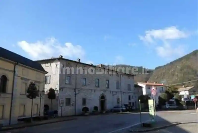 Appartamento in vendita a Cantiano