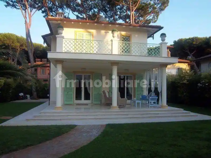 Villa in affitto a Forte dei Marmi