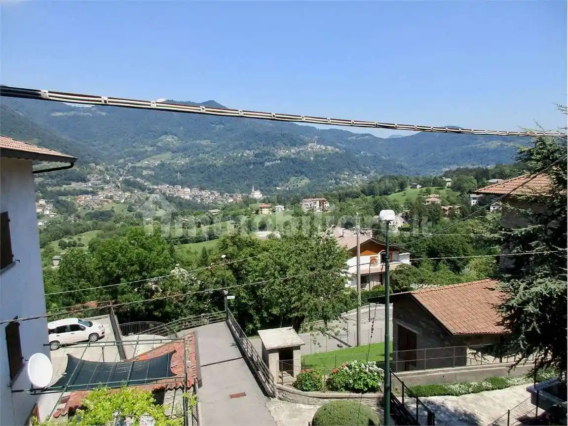 Appartamento in vendita a Rota d'Imagna