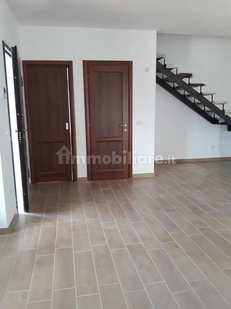 Casa indipendente in affitto a L'Aquila