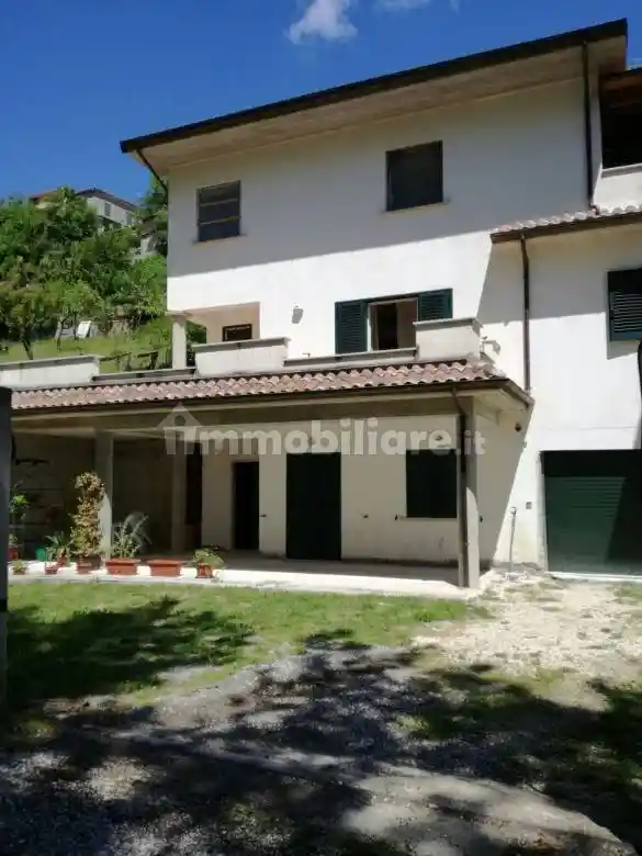 Villa in vendita a Civitella Roveto