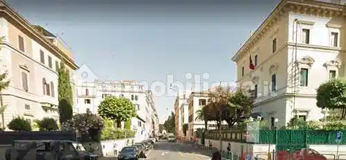 Palazzo - Edificio in vendita a Roma