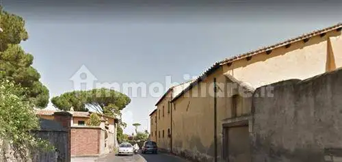 Palazzo - Edificio in vendita a Roma