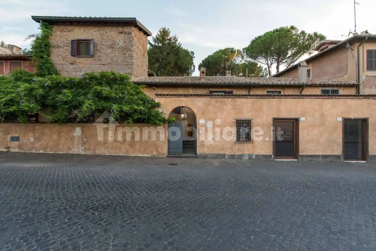 Palazzo - Edificio in Affitto - foto 4