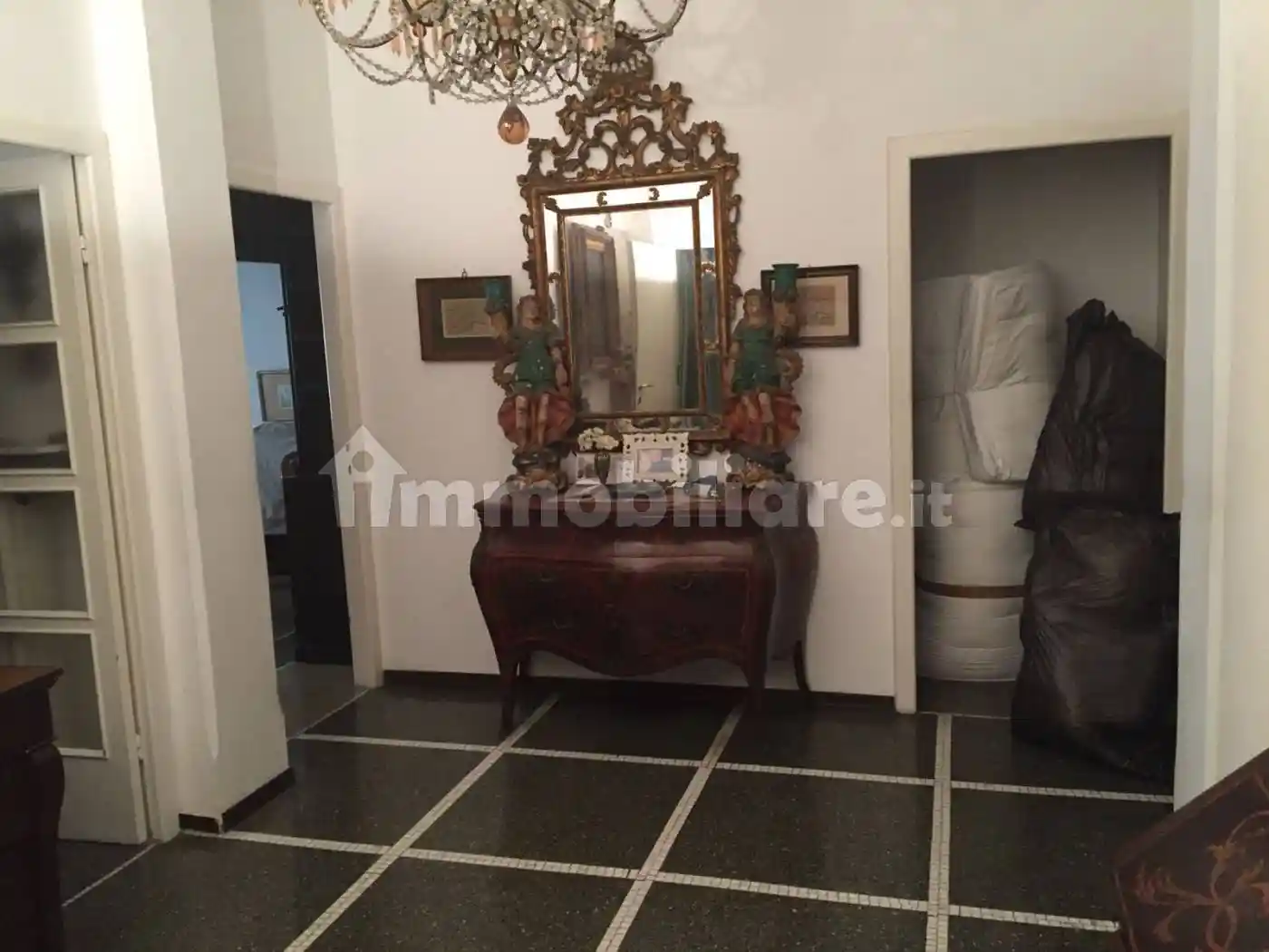 Appartamento in vendita a Vado Ligure