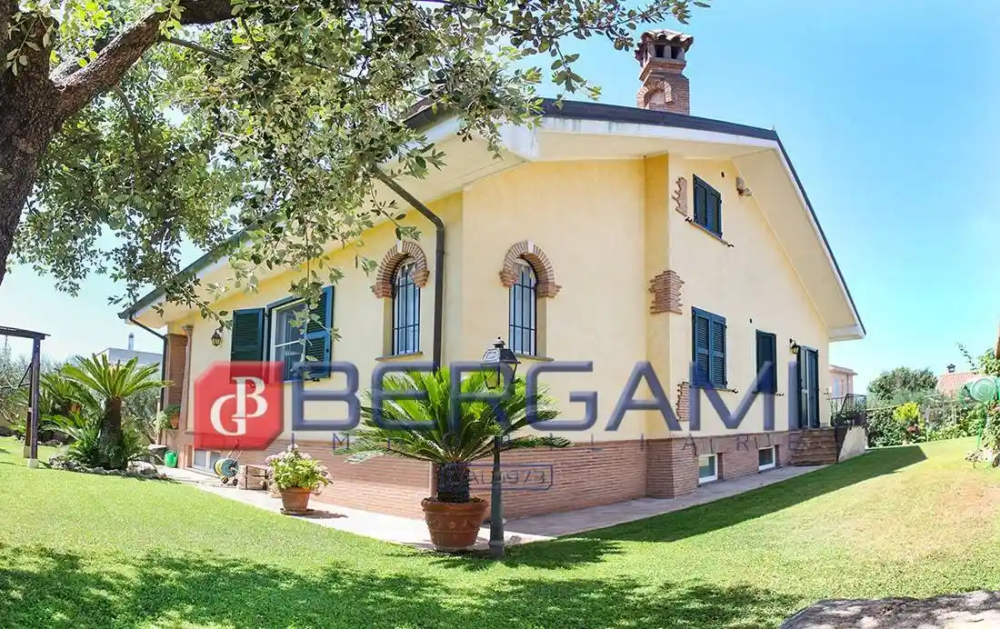 Villa in vendita a Anzio