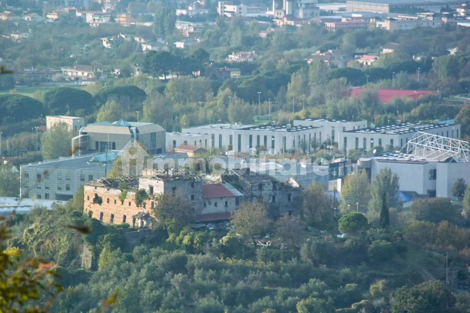 Palazzo - Edificio in vendita a Fisciano