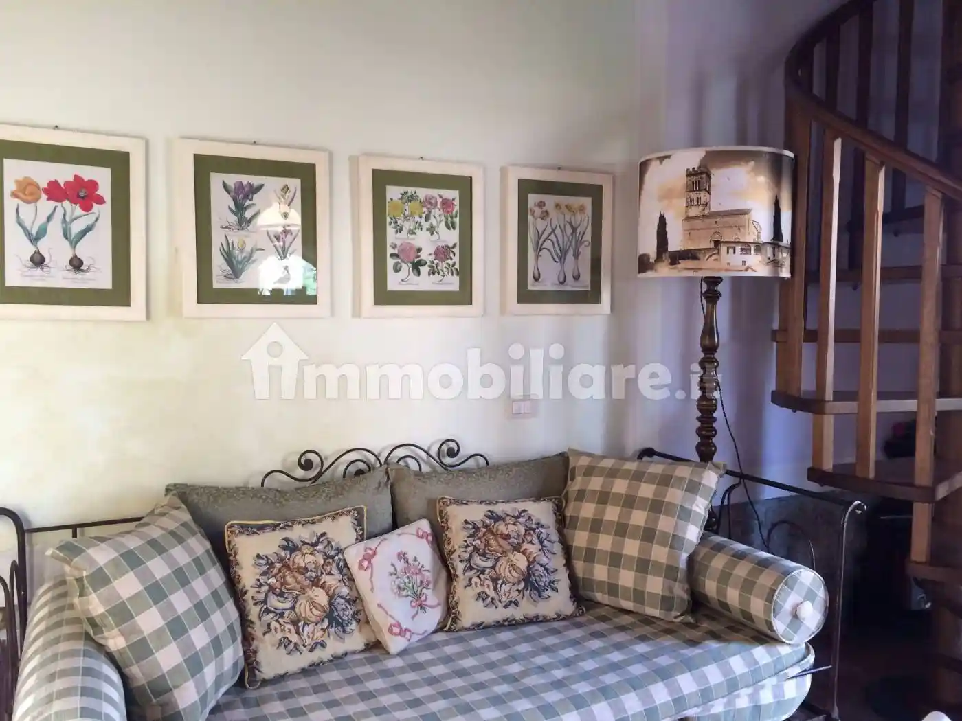 Casa indipendente in affitto a Barga
