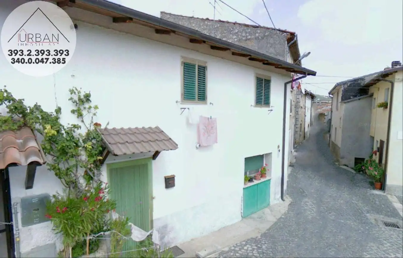 Casa indipendente in vendita a L'Aquila