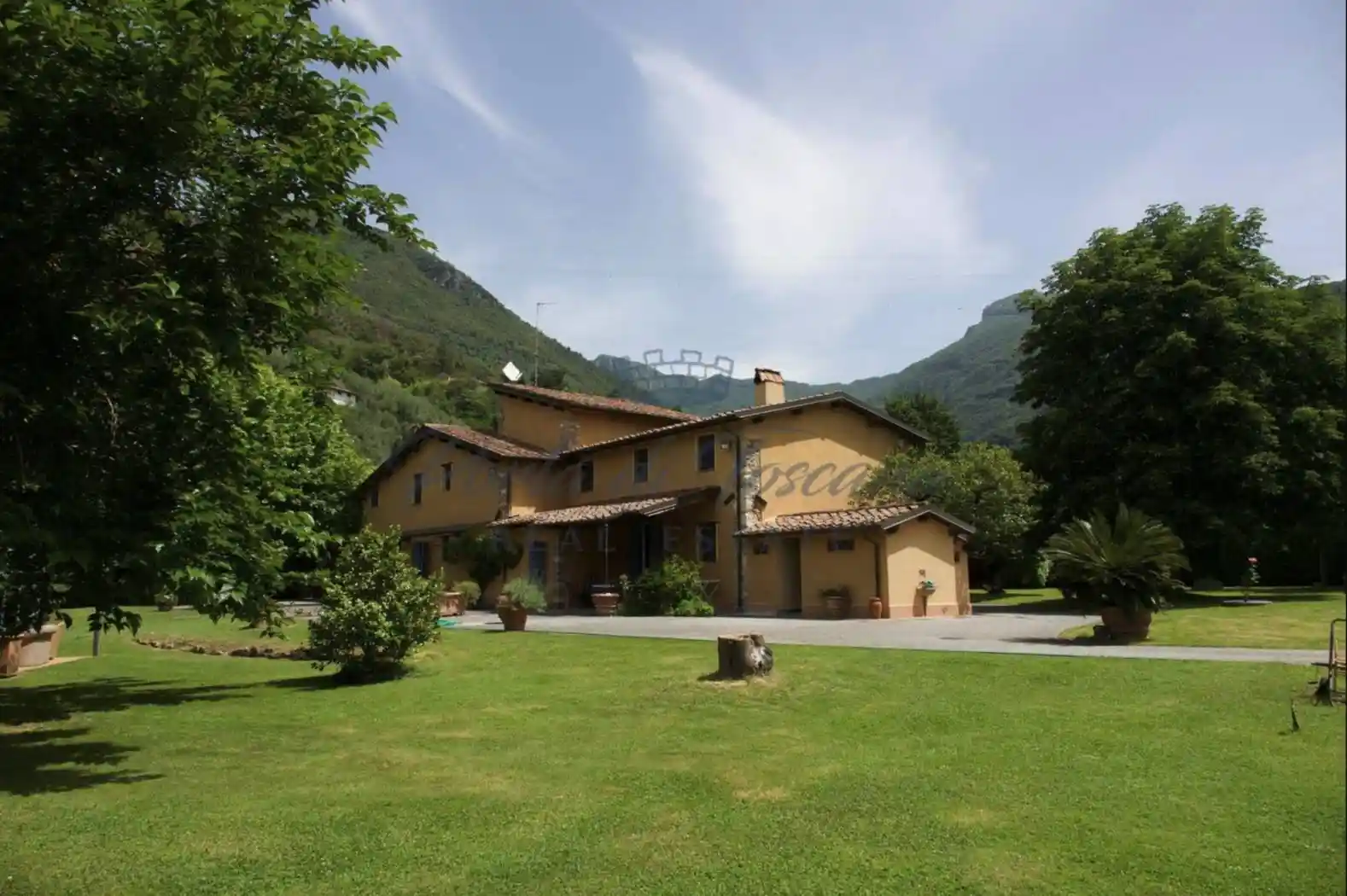 Rustico - Casale in vendita a Pietrasanta