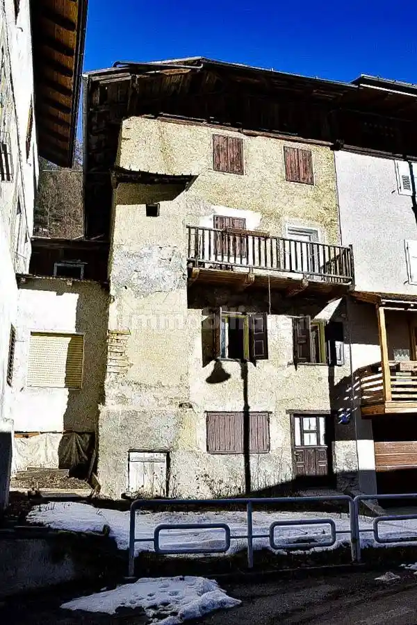 Casa indipendente in vendita a Rabbi