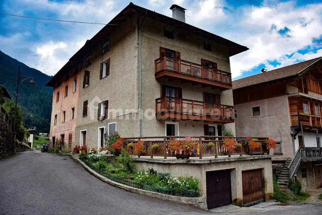 Appartamento in vendita a Rabbi