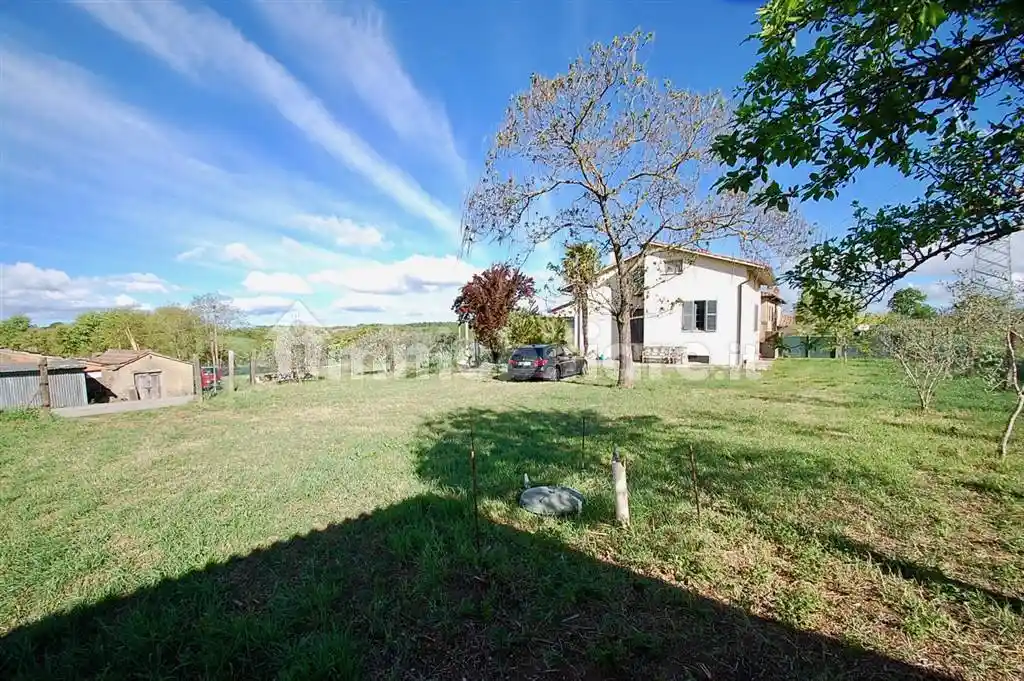 Terratetto unifamiliare 130 m², buono stato, Vitellino, Castiglione del Lago - foto 2