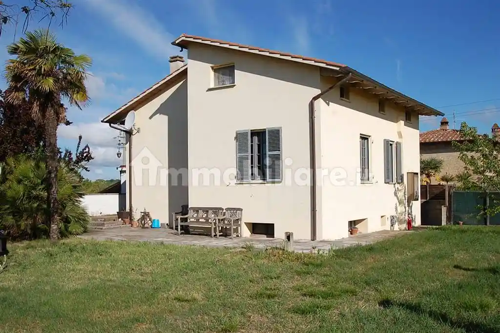 Terratetto unifamiliare 130 m², buono stato, Vitellino, Castiglione del Lago - foto 3