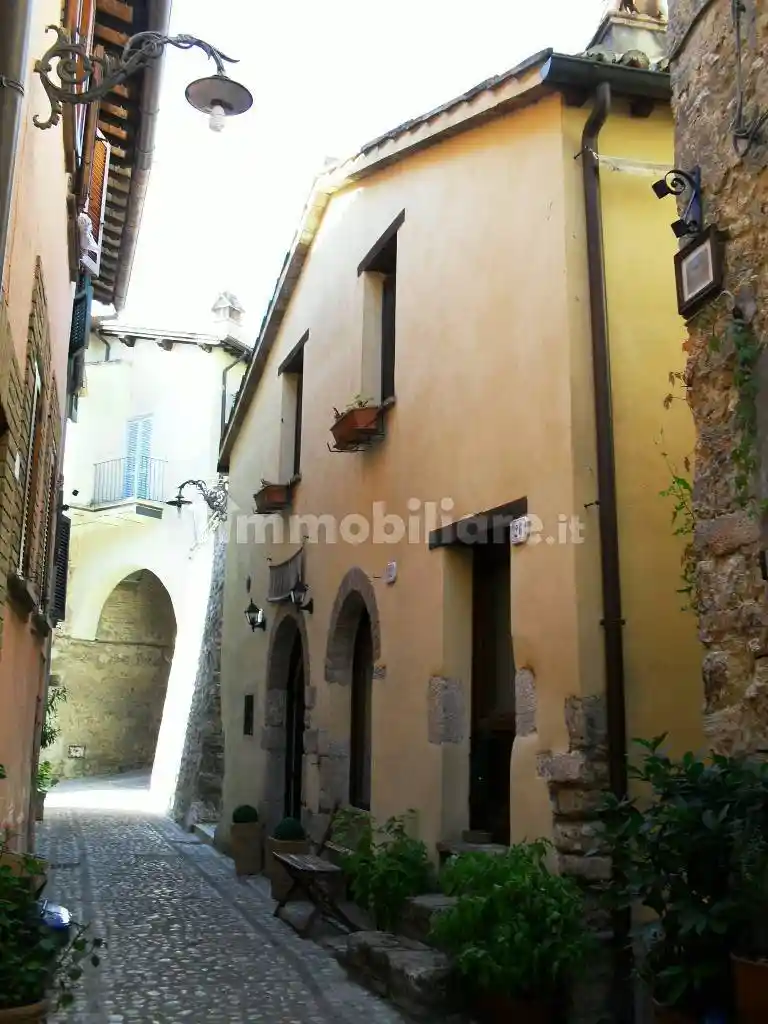 Casa indipendente in vendita a San Gemini
