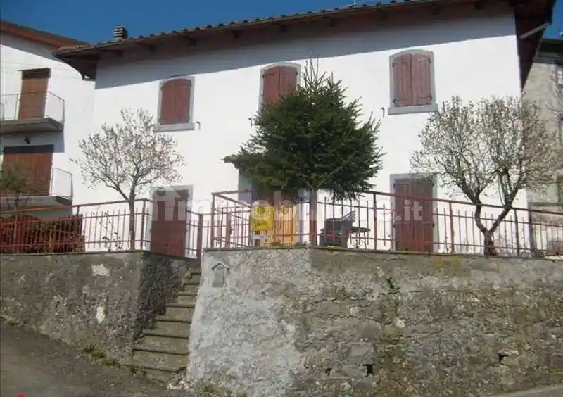 Casa indipendente in vendita a Firenzuola