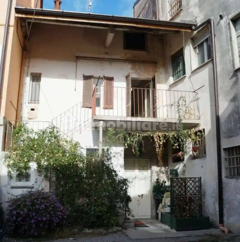 Appartamento in vendita a Taino