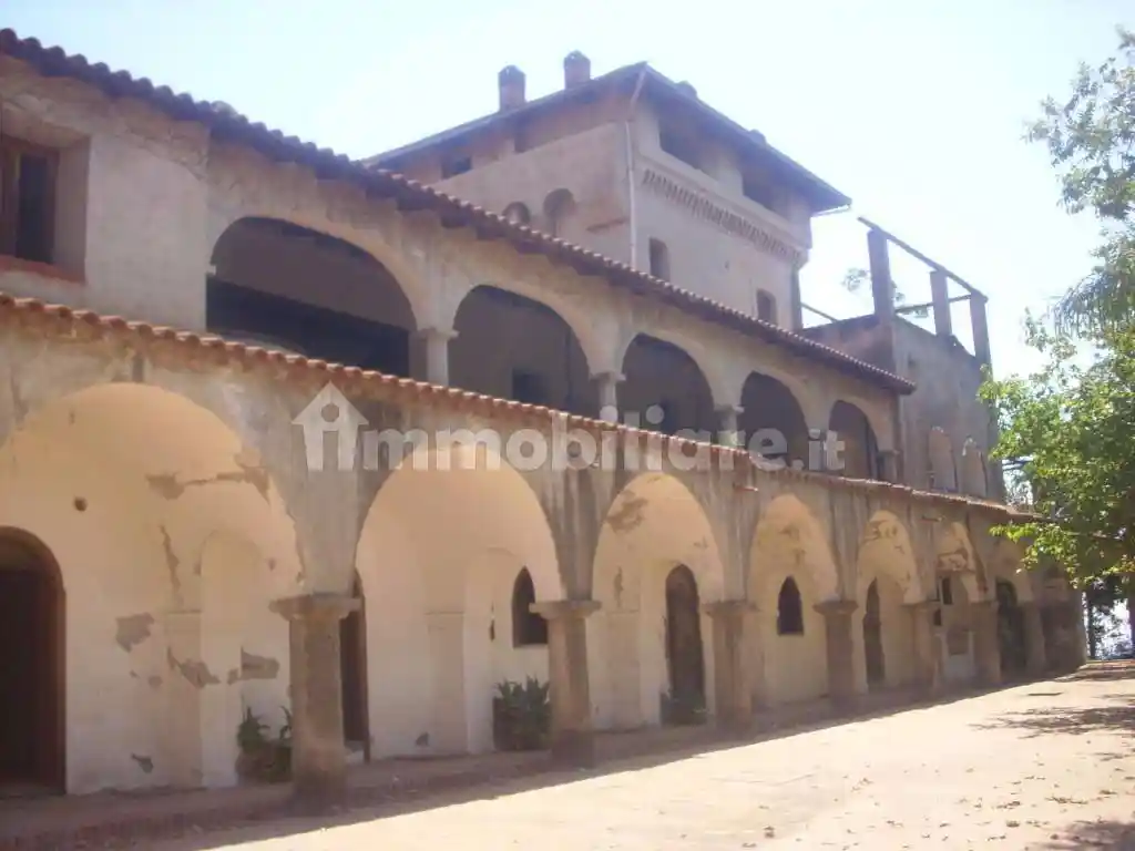 Palazzo - Edificio in vendita a Taormina