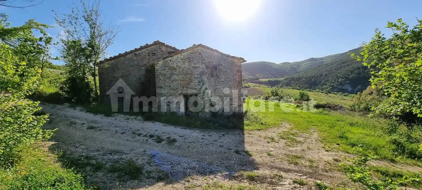 Rustico - Casale in vendita a San Severino Marche