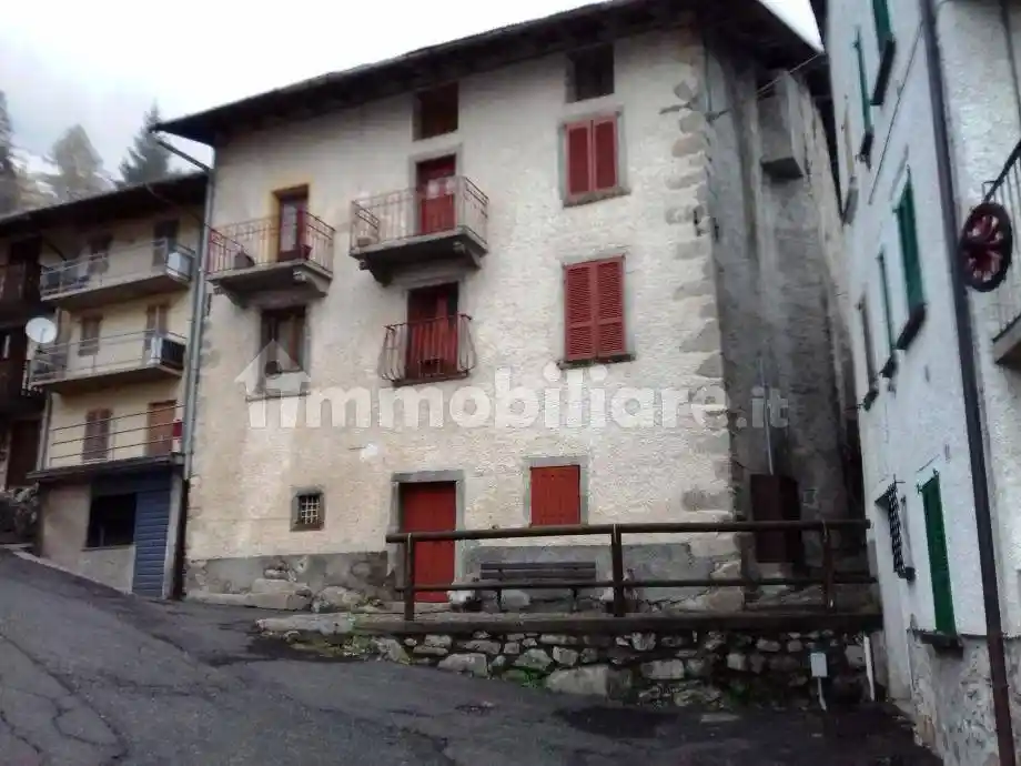 Casa indipendente in vendita a Foppolo