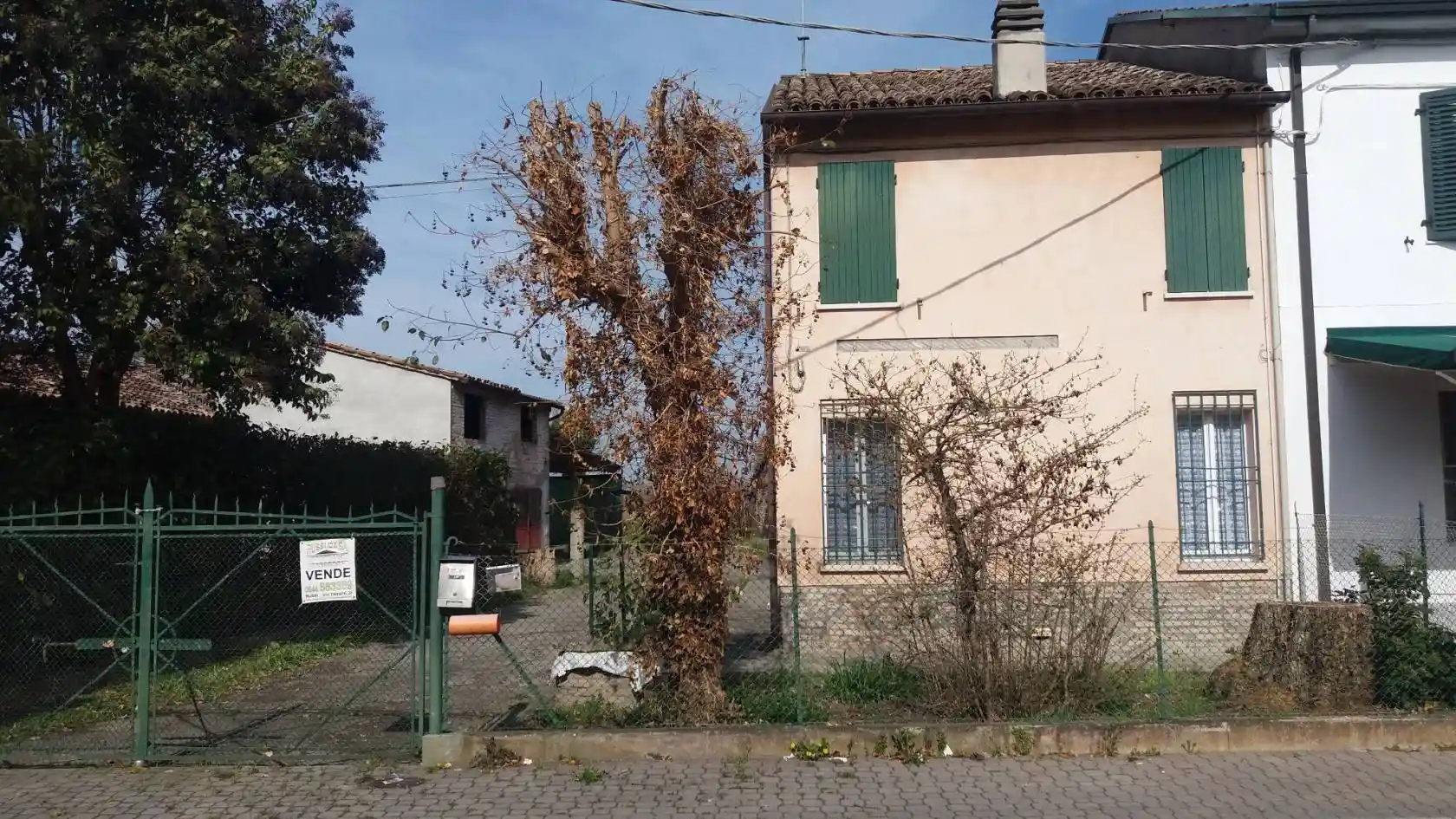 Villa in vendita a Russi