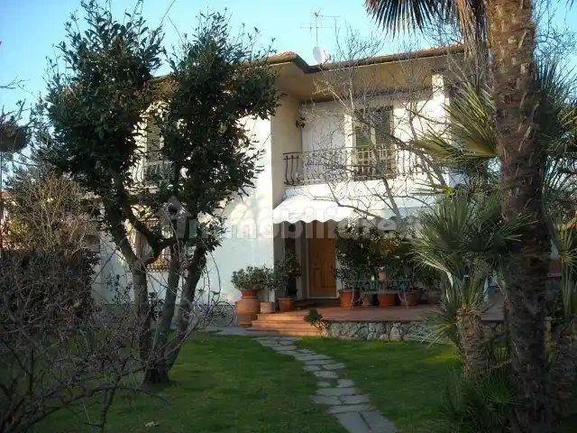 Villa in affitto a Forte dei Marmi