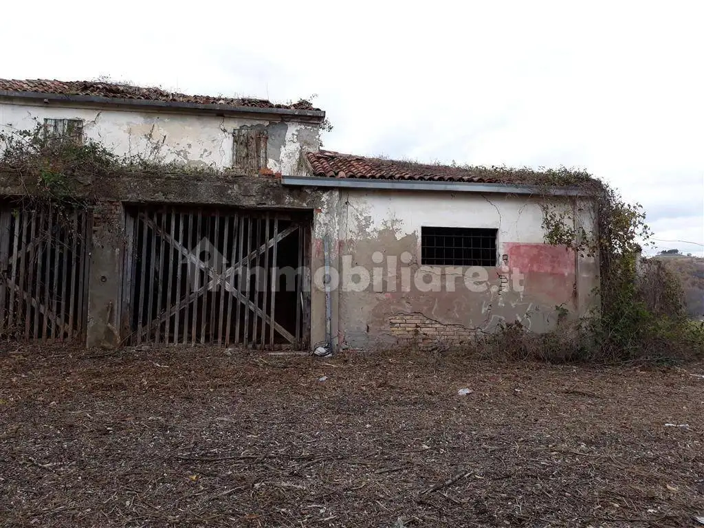 Rustico - Casale in vendita a Cesena